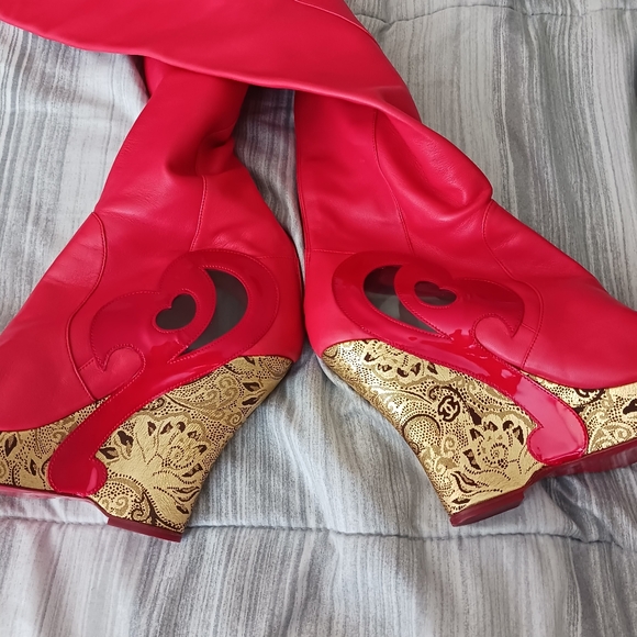 CHANEL PARIS MOSCOU Red Thigh High Boots - Picture 6 of 11